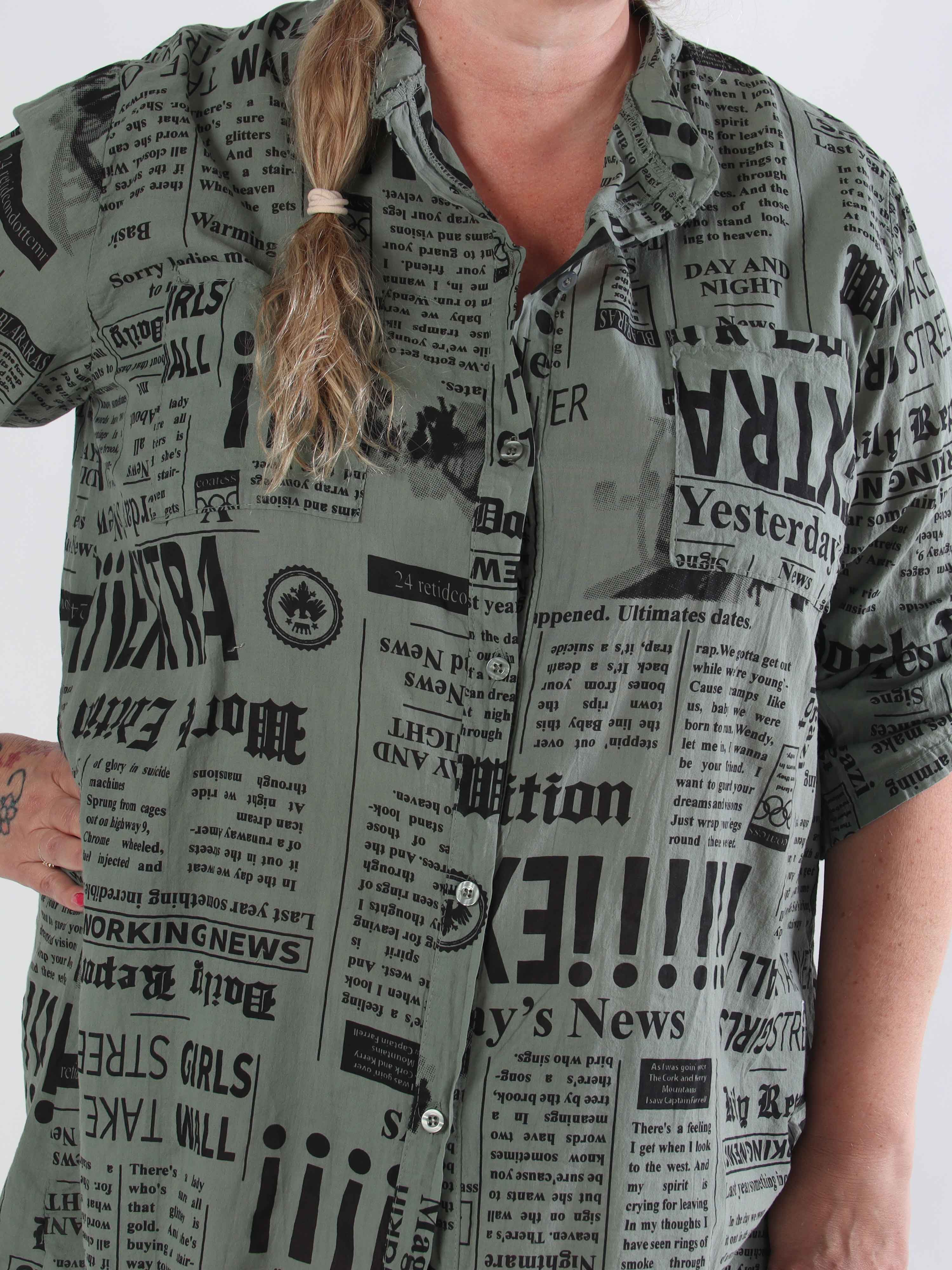 Celestine - Plus size bomullsskjorta med tryck och fickor